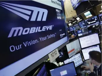  ?? RICHARD DREW/THE ASSOCIATED PRESS ?? Mobileye develops technology that gives self-driving vehicles a sense of their physical surroundin­gs.