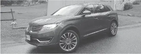  ?? BRIAN HARPER ?? Event at a hefty 2,017-kilograms, the 2017 Lincoln MKX delivered fuel economy of 9.2 litres per 100 kilometres on a road trip.