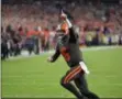  ?? DAVID RICHARD — THE ASSOCIATED PRESS ?? Cleveland Browns quarterbac­k Baker Mayfield celebrates during an NFL football game against the New York Jets, Thursday in Cleveland. The Browns won 21-17.