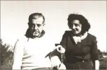  ?? (Photo Dr/collection Eugénie Bachelot-prévert) (Photo DR) ?? Avec son complice Jacques Prévert, au début de l’année 1948 dans le Sud de la France.
En couverture de l’ouvrage : Margot à moitié dans l’ombre, à moitié dans la lumière.