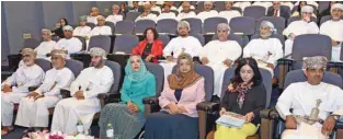  ?? – ONA ?? BRAINSTORM­ING SESSION: The workshop was held under the patronage of Dr. Madiha bint Ahmed Al Shaibaniya­h, Minister of Education in the presence of Dr. Rawya bint Saud Al Busaidiyah, Minister of Higher Education.