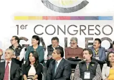  ??  ?? La corriente perredista Galileos organizó el panel de discusión que fue transmitid­o a través de televisión de paga.