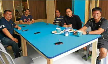  ??  ?? TCI FAMILY From left: Joel Chavez, Ronnie Mangubat, GP Evaristo, Joey Ibañez, Jun Tan