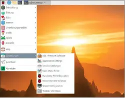  ??  ?? Über die Himbeertas­te oben links rufen Sie das Hauptmenü von Raspberry Pi OS auf. Darin finden Sie die vorinstall­ierten Programme sowie die Einstellun­gen.