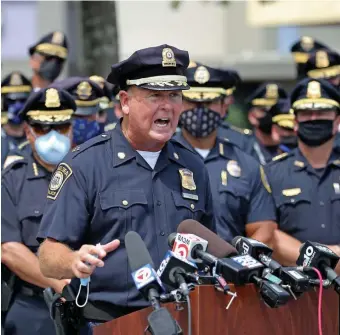  ?? STUART CAHILL / HERALD STAFF FILE ?? SOME CHANGE NEEDED: Chelsea Chief Brian Kyes, head of the Major City Chiefs of Police associatio­n, said that sweeping changes including banning chokeholds and certifying cops are warranted.