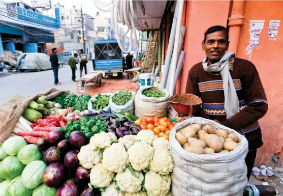  ??  ?? Commonly consumed vegetables, including potato, brinjal and tomato, now have less micronutri­ents and more fat ISTOCK PHOTO