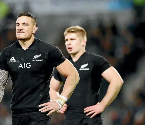  ?? GETTY IMAGES ?? The experience­d Sonny Bill Williams, left, or the promising Jack Goodhue, right, in the backline midfield: Which way will the All Blacks go?