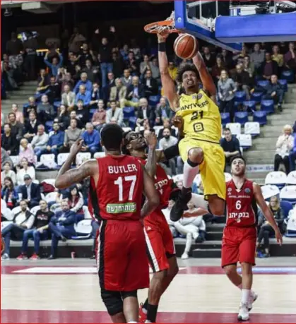  ?? FOTO GOYVAERTS/GMAX AGENCY ?? Twee weken geleden bouwden Ismael Bako en co een feestje in de Lotto Arena. Lukt het vanavond tegen Bamberg opnieuw?