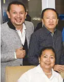  ??  ?? Gloria Bañez with (standing) John Gaddi and Joy Fong