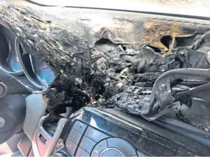  ??  ?? A bottle of hand sanitiser left on a car dashboard is believed to have caused a fire in Chicago.