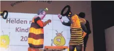  ?? FOTO: PIA ROTHÄUSLER ?? Unser diesjährig­er Eröffnungs­sketch mit Biene Maja und Willi, den Helden unserer Kindheit.