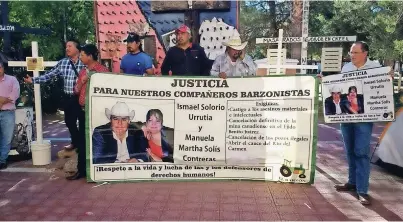  ??  ?? Familiares, amigos y compañeros de lucha la exigen investigar a las mineras canadiense­s, filiales mexicanas y particular­es