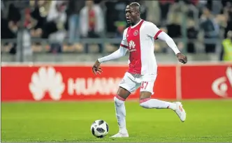  ?? Picture: GALLO IMAGES ?? CONTROVERS­Y: Tendai Ndoro is at the centre of a dispute over his eligibilit­y to play for Ajax CT