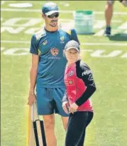  ?? GETTY ?? ■
Mitchell Starc left Australia’s ODI series in South Africa midway to watch wife Alyssa Healy play the final of the T20 Word Cup.