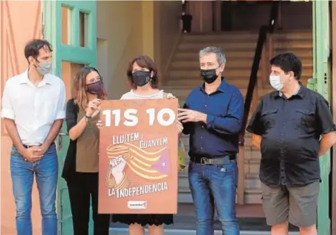  ?? // EFE ?? Cartel de la Diada, mostrado por la presidenta de la ANC, Elisenda Paluzie