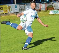  ?? Foto: Reinhold Radloff ?? Er ist ein ganz wichtiger Faktor im Spiel des TSV Bobingen: Cemal Mutlu. Auch gegen Durach schoss er den entscheide­nden Treffer.