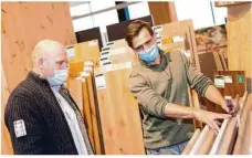  ?? Foto: Handwerksk­ammer Ulm ?? In einer Vielzahl von Handwerksb­etrieben wird auf Corona-schutzmaßn­ahmen geachtet –- nicht nur durch das Tragen von Masken, auch durch Schnelltes­ts.