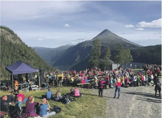  ?? ALLE FOTO: KJERRINGSV­EIVEN ?? KJERRINGSV­EIVEN: 1.800 damer gjennomfør­te Kjerringsv­eiven på lørdag.