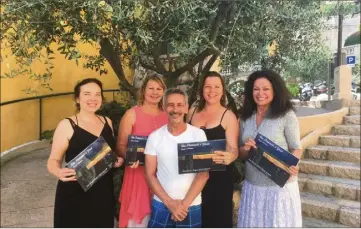  ?? (Photo Cl. C. ) ?? Monika Cieplinska, Catherine Séguy, Laurence Fanuel et Rafaëla Capraruolo (de gauche à droite) ont toutes les quatre collaboré au livre de Joaquin Montesinos.