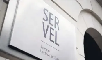  ??  ?? El Servel se reunió ayer para abordar problemas advertidos por partidos.