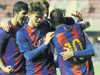  ?? FOTO: PEP MORATA ?? El Barça B es una piña El filial se ha mentalizad­o durante toda la semana para intentar luchar hasta el final y lograr la gesta