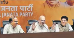  ?? MOHD ZAKIR/HT PHOTO ?? BJP president Amit Shah (centre) at a press conference with Union ministers Ananth Kumar (left) and Piyush Goyal (right) in New Delhi on Monday.