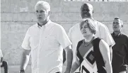  ?? AFP ?? Miguel Díaz-Canel con su esposa Liz Cuesta.