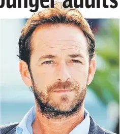  ?? — Reuters file photo ?? Luke Perry poses during a photocall to promote his television series ‘Goodnight For Justice’ at the annual MIPCOM television programme market in Cannes, southeaste­rn France, Oct 5, 2010.