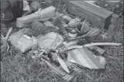  ?? Photo by Yolanda González ?? An altar with ceremonial items, such as a sahumerio or incense burner, a muwieri or feather wand of the Wixárika people, a bowl of blessed water and pods of cacao, sacred to the Maya people.