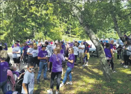  ?? PHOTO PROVIDED ?? Walkers at last year’s Walk to End Epilepsy gather together.