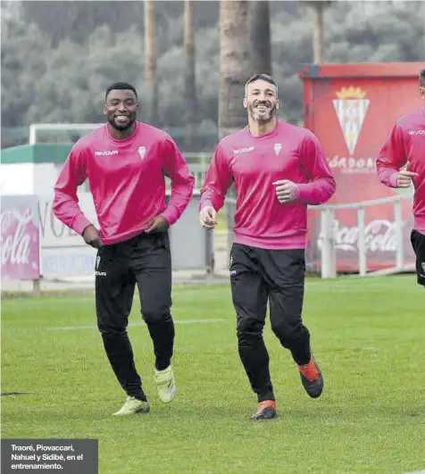  ??  ?? Traoré, Piovaccari, Nahuel y Sidibé, en el entrenamie­nto.