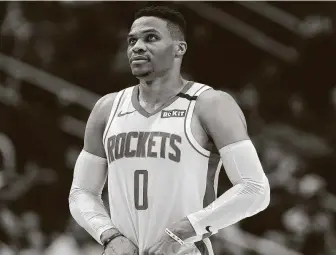  ?? Karen Warren / Staff photograph­er ?? The Rockets don’t expect it will take long for guard Russell Westbrook to get up to speed after missing several days of workouts in Florida.