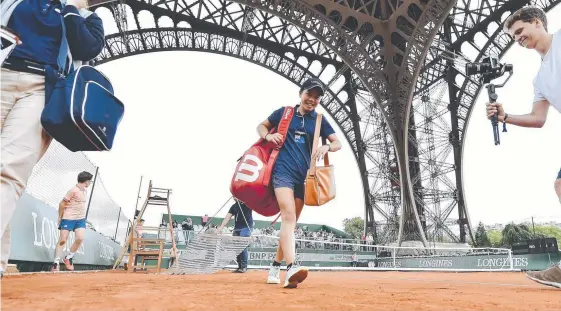  ?? Picture: ELEXIS REAU ?? Gold Coast 12-year-old tennis ace Hana Sonton at the Longines Future Tennis Aces tournament in Paris.