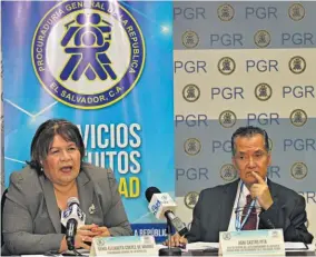  ??  ?? Convenio. La PGR y ACNUR firmaron ayer un convenio para establecer formalment­e un protocolo de atención a deportados, asilados y apátridas en el país.