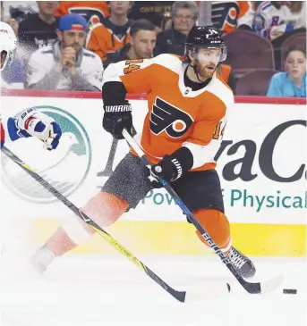  ??  ?? Sean Couturier est en nomination pour le trophée Selke, remis au meilleur attaquant défensif de la LNH. - Gracieuset­é: NHL.com