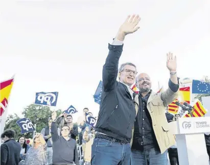  ?? Miqu
  G nzá 
z / Sh  ting ?? Alberto Núñez Feijóo y Alejandro Fernández, en el cierre de campaña en l’hospitalet