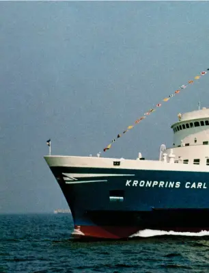  ??  ?? FAVORIT. Kronprins Carl Gustaf byggdes 1966 på varvet Werft Nobiskrug i Ferry”, helt eniga om. Boken ges ut av Breakwater Publishing och har kommit