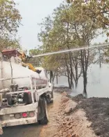  ?? CORTESÍA: GOBIERNO DE JALISCO ?? Bomberos controlaro­n el fuego