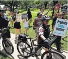  ?? ERIC GAY/AP ?? Demonstrat­ors against abortion turned out during a rally at the Texas Capitol in Austin.