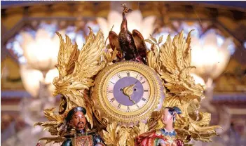  ?? JIM HOLDEN/ HM QUEEN ELIZABETH II 2020/ ROYAL PAVILION & MUSEUMS ?? Vulliamy’s mantel clock in the banqueting room