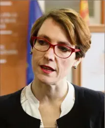  ?? (Photo archives Philippe Arnassan) ?? Mi-janvier Caroline Chassin évoquait devant le personnel la mise en place du projet d’établissem­ent.