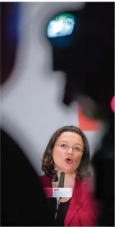  ?? FOTO: VON JUTRCZENKA/PICTURE ALLIANCE ?? Die designiert­e SPD-Chefin Andrea Nahles muss die eigene Partei befrieden und zugleich Wähler zurückgewi­nnen.