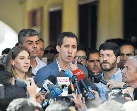  ?? AFP ?? Juan Guaidó, autoprocla­mado presidente interino habla a la prensa.