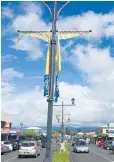  ?? Photo / Alison Smith ?? Banners in Waihi were installed in November 2020 and already need replacemen­t.