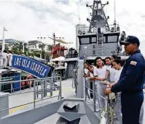  ?? VÍCTOR SERRANO ?? ► La casa abierta recibirá al público durante este fin de semana, en el muelle del Yacht Club.