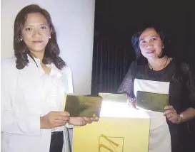  ??  ?? Nutramedic­a medical director Dr. Ellaine B. Joseph with Nutramedic­a CEO Mae Veililla: “Novuskin Lift helps reduce the appearance of fine lines and wrinkles, promoting firm and supple skin.”