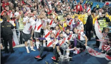  ??  ?? CAMPEÓN. River se llevó el título en la gran final ante Boca celebrada en Madrid en diciembre.