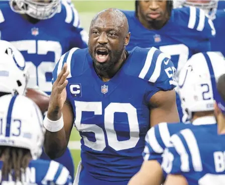  ?? ZACH BOLINGER/AP ?? Former Colts outside linebacker Justin Houston has signed a one-year deal with the Ravens, the team announced Saturday.