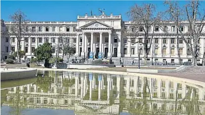  ?? (RAMIRO PEREYRA / ARCHIVO) ?? Tribunales. El Palacio de Justicia de Córdoba, escenario de una controvers­ia jurídica.