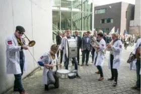  ?? FOTO DIRK KERSTENS ?? De studenten zorgen zelf voor een opperbeste sfeer.